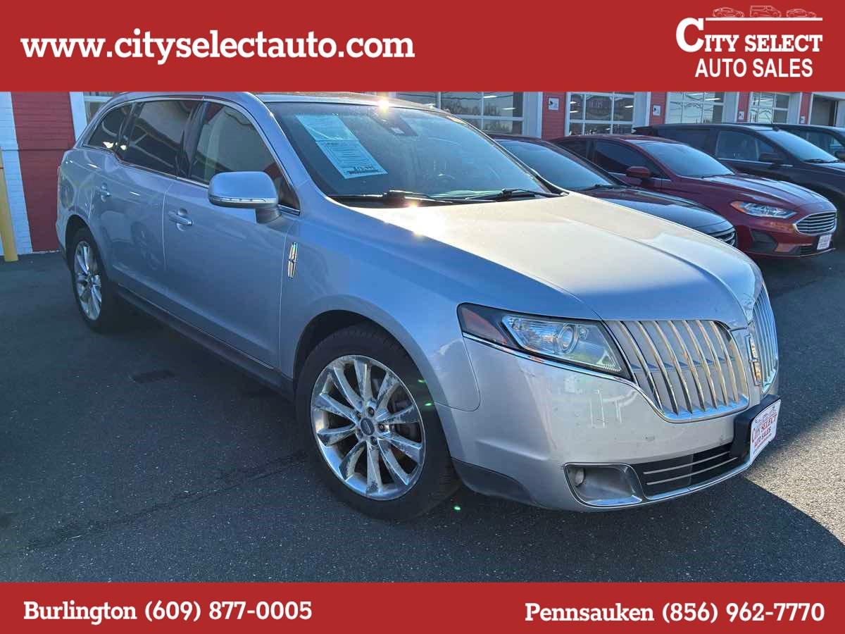 2010 Lincoln MKT EcoBoost's photo