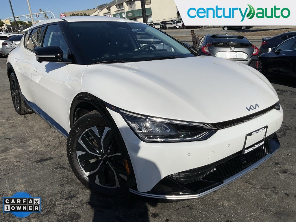 2023 Kia EV6 Wind's photo