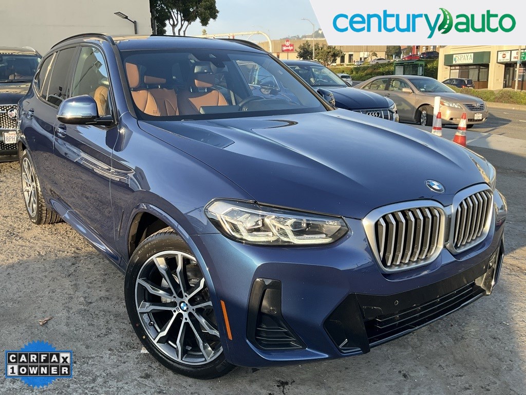 2022 BMW X3 30i's photo