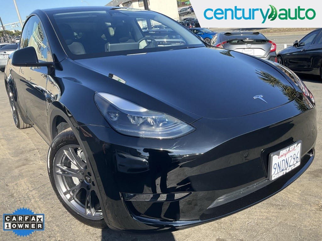 2024 Tesla Model Y Long Range's photo