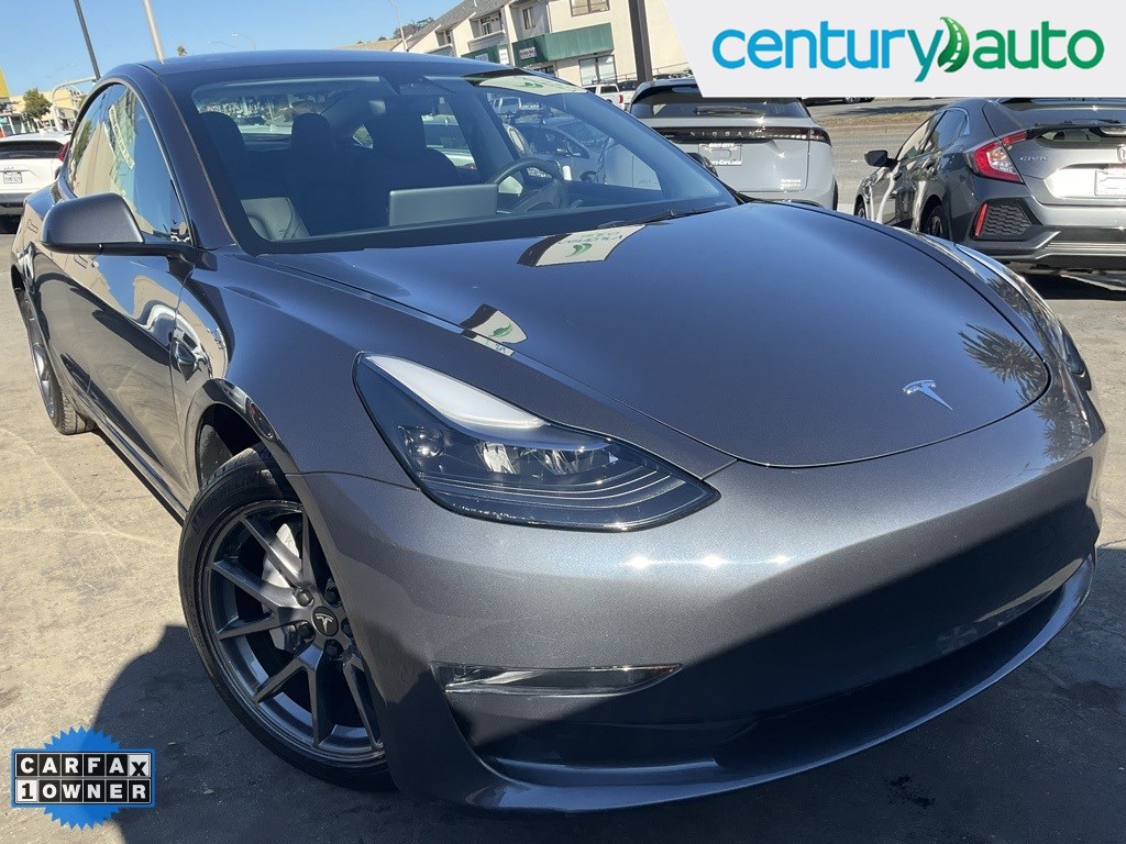 2023 Tesla Model 3 Base's photo