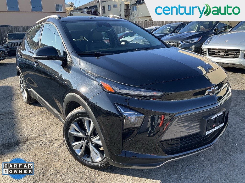 2022 Chevrolet Bolt EUV LT's photo