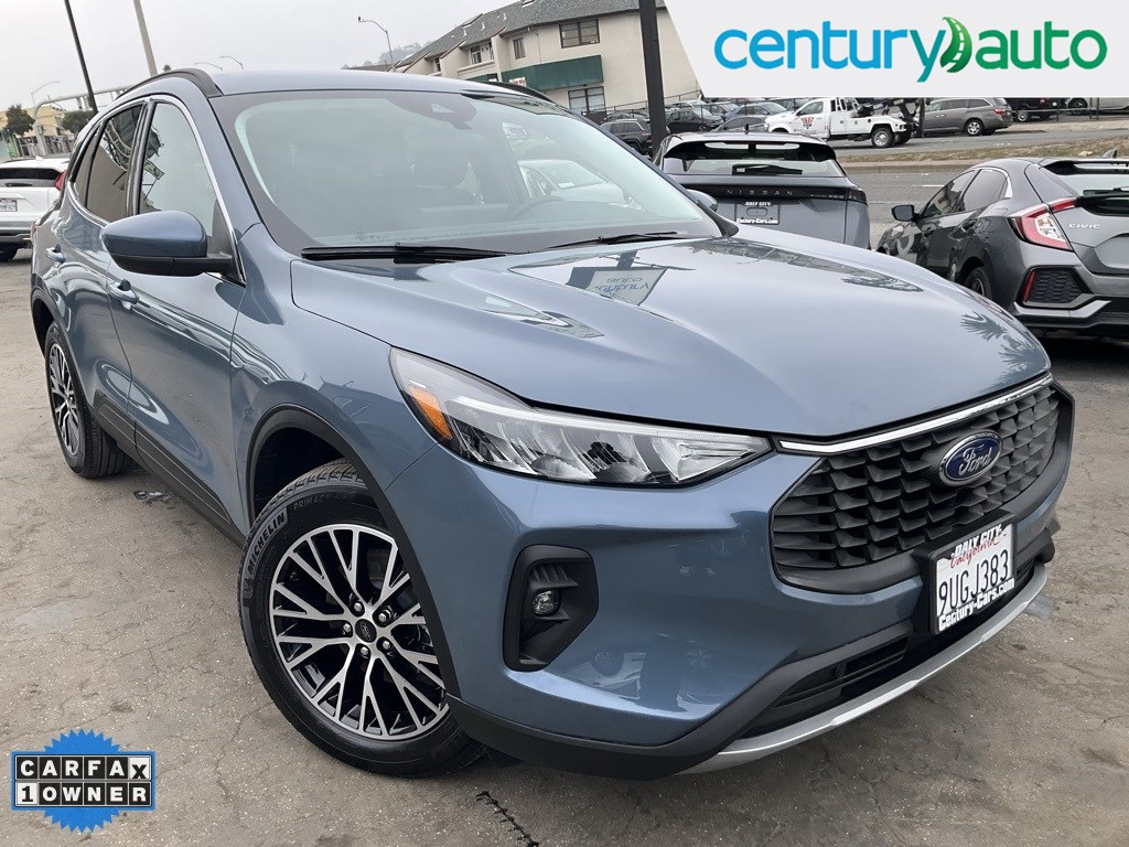 2025 Ford Escape PHEV's photo