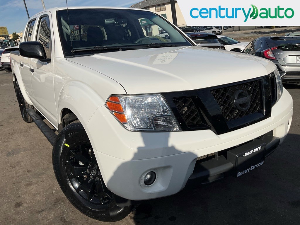 2021 Nissan Frontier SV's photo
