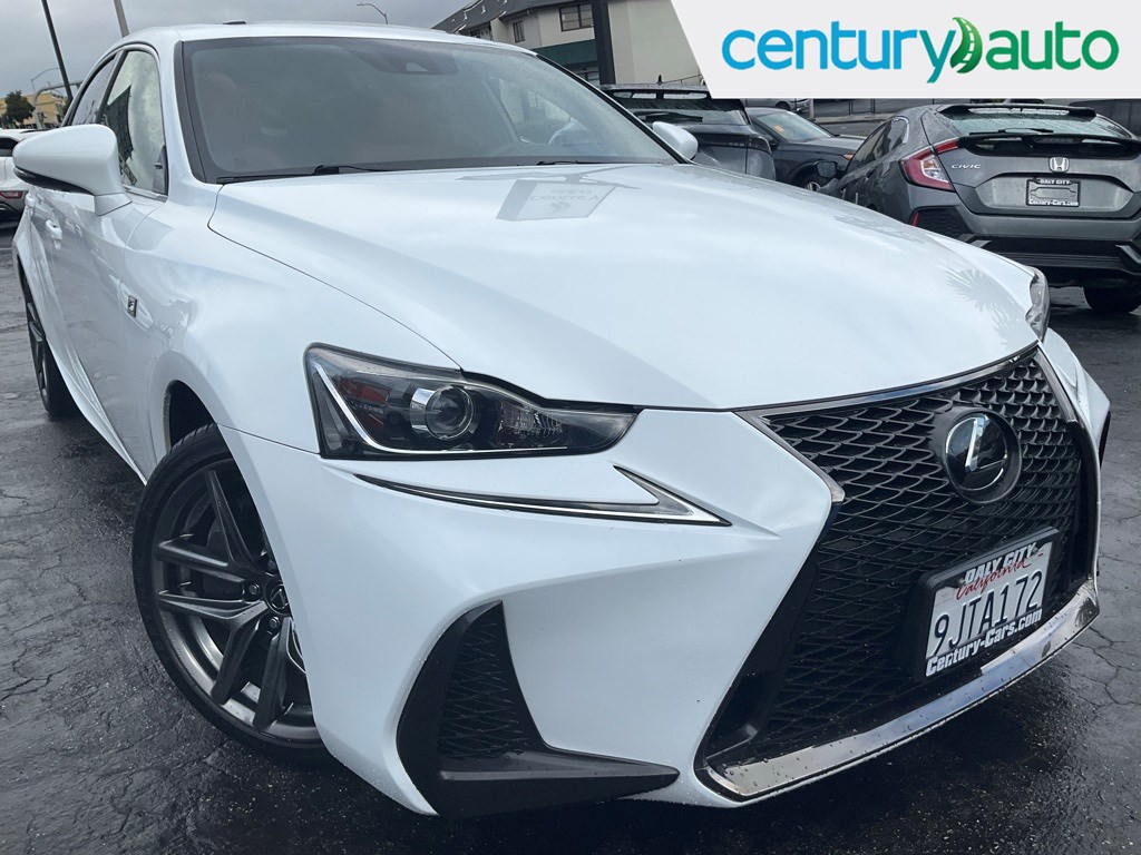 2017 Lexus IS 200t's photo
