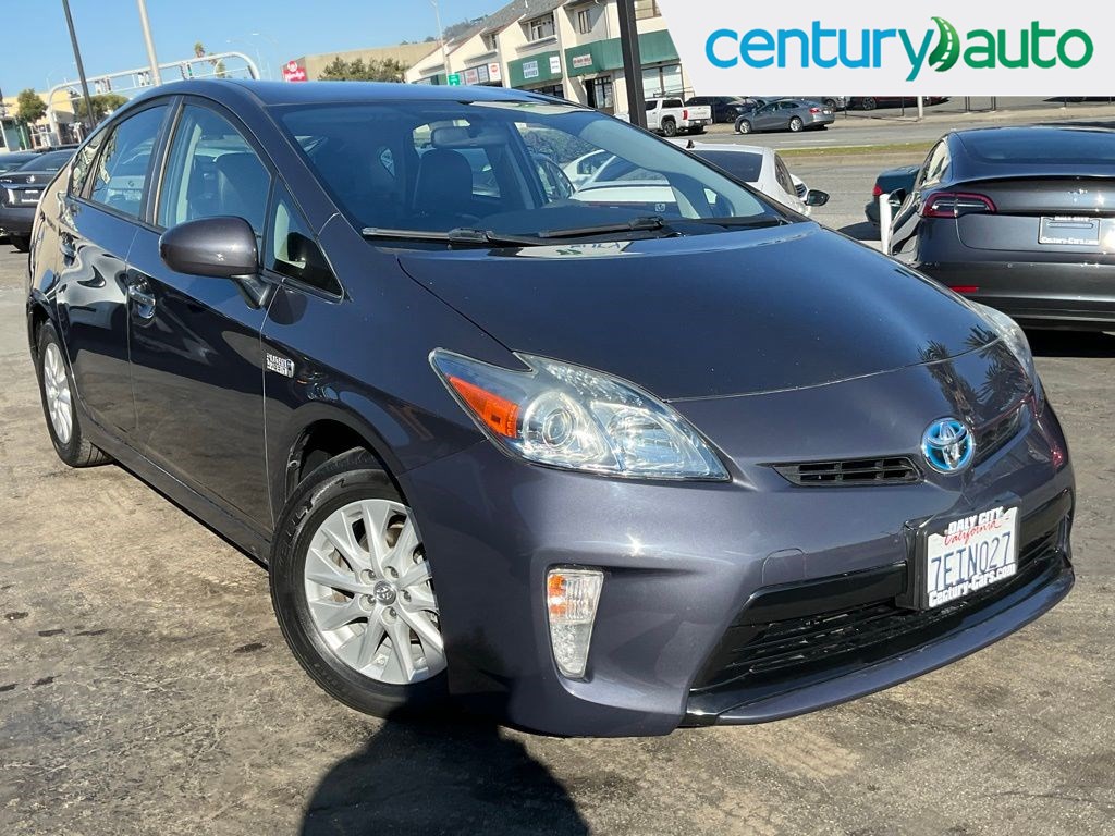2014 Toyota Prius Plug-In Base