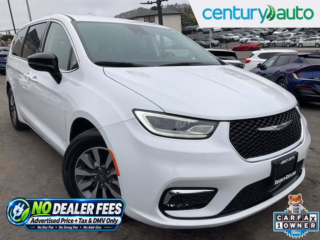 2024 Chrysler Pacifica PHEV Select