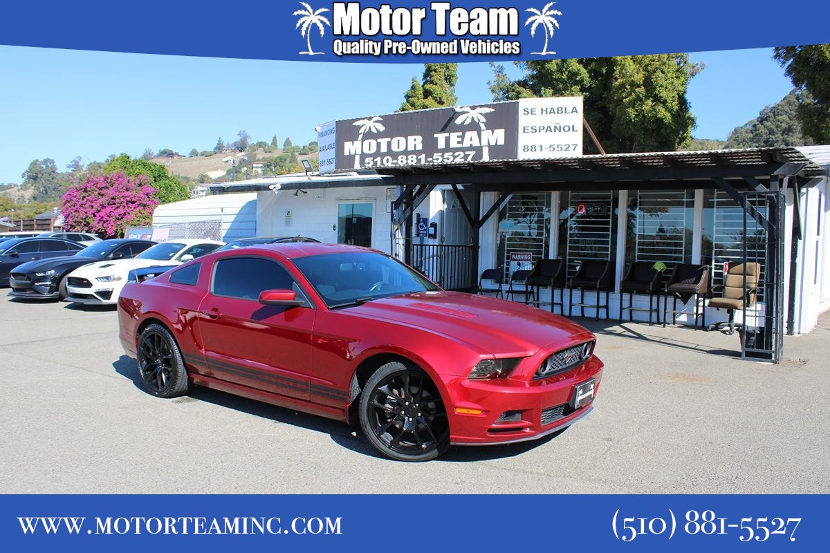 2014 Ford Mustang V6 Premium's photo