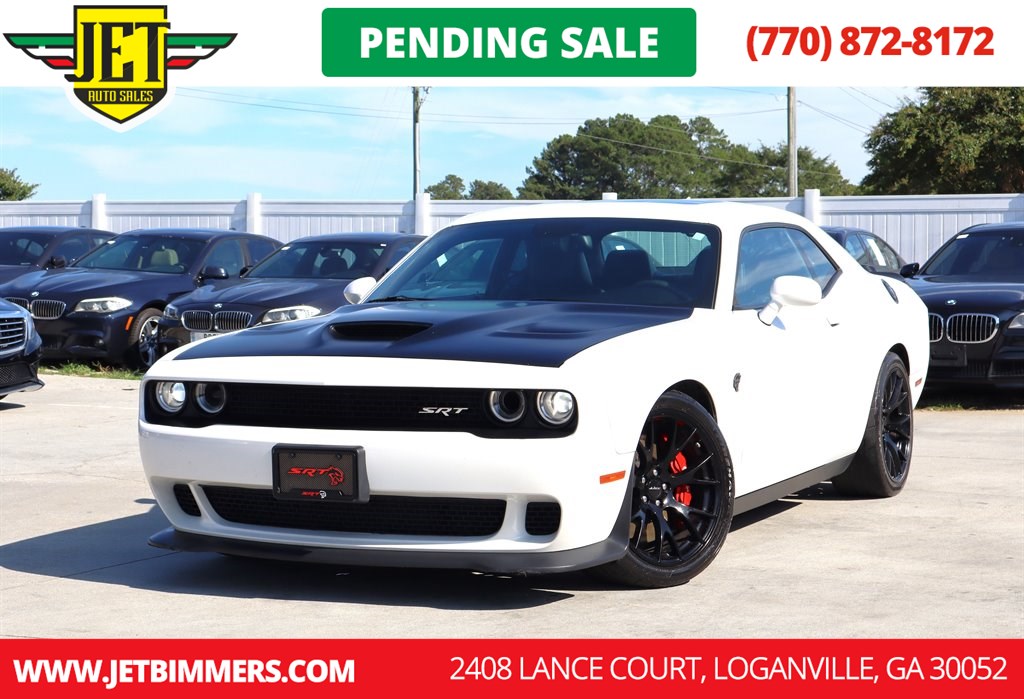 2016 Dodge Challenger SRT's photo