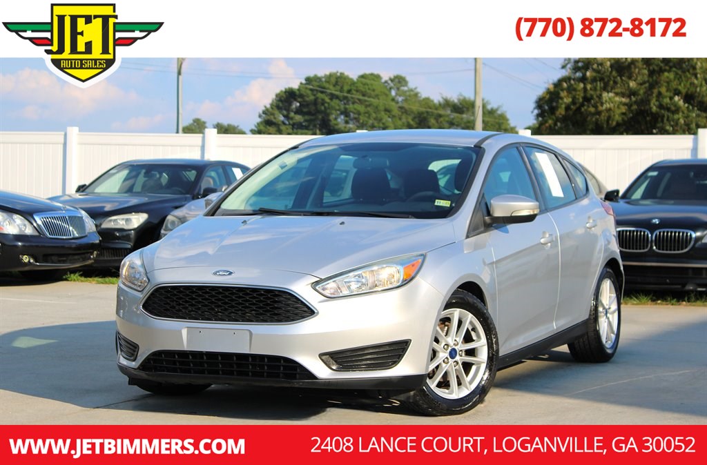 2016 Ford Focus SE's photo