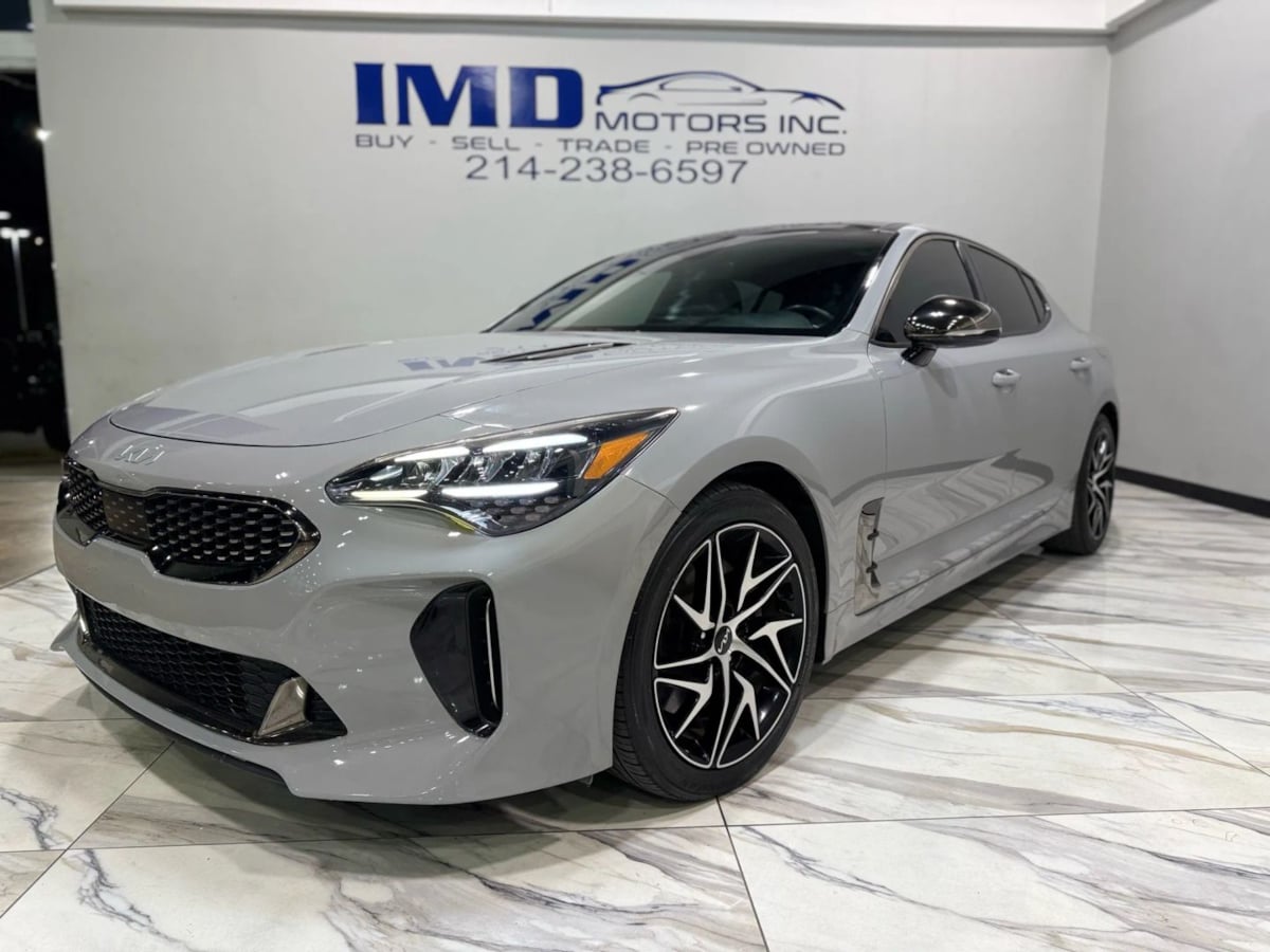 2022 Kia Stinger GT-Line's photo