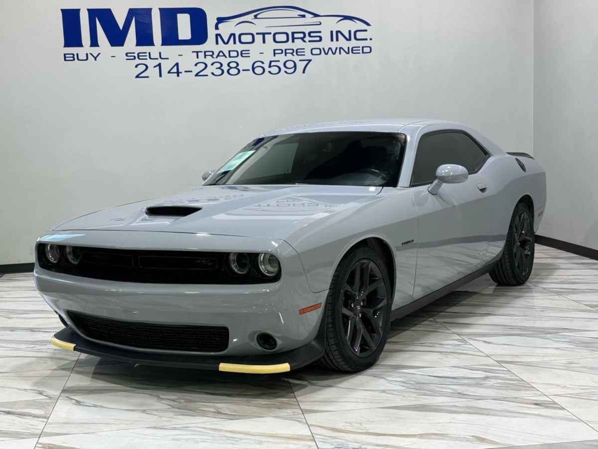 2022 Dodge Challenger R/T's photo