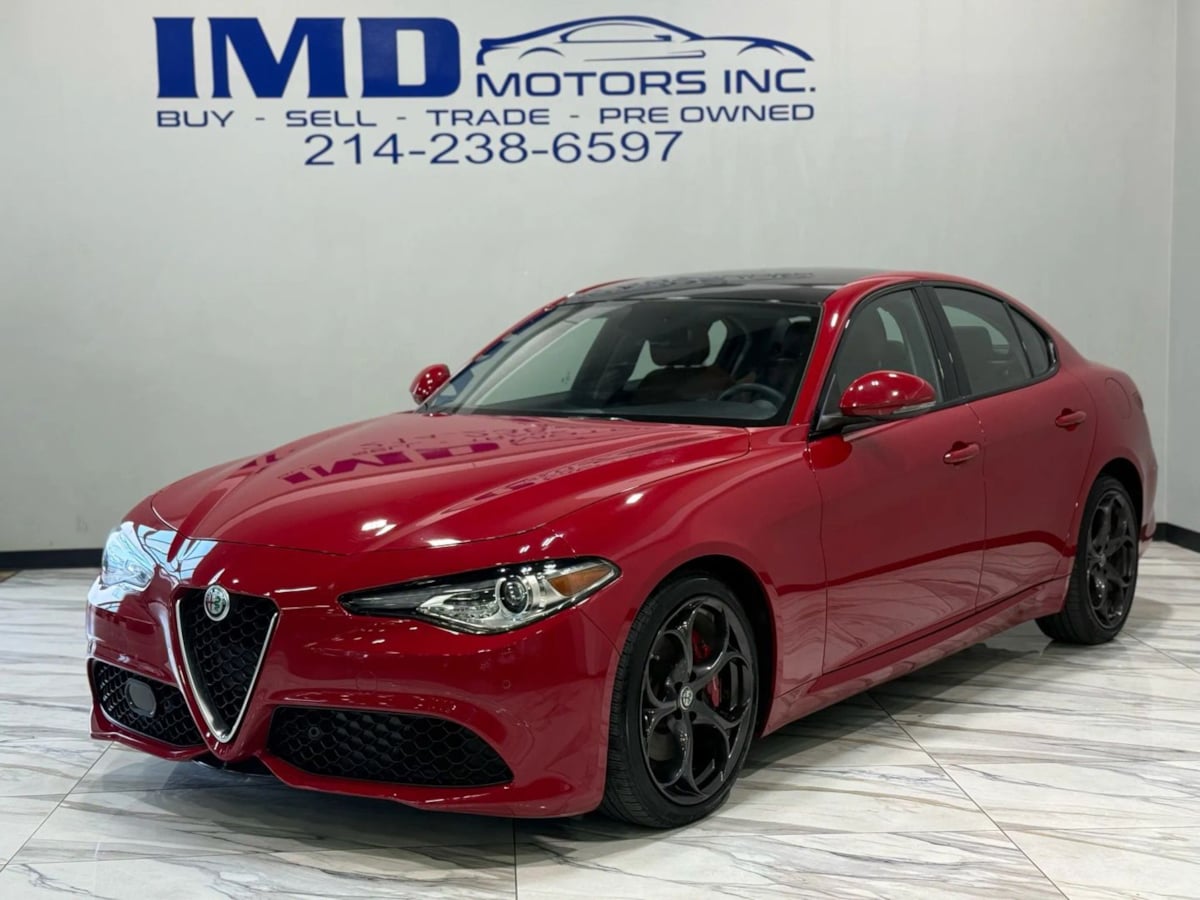 2018 Alfa Romeo Giulia Ti Sport's photo