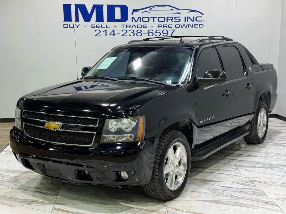 2013 Chevrolet Avalanche LS