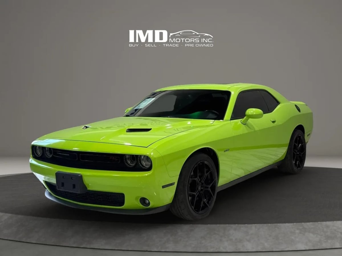 2015 Dodge Challenger R/T Plus's photo