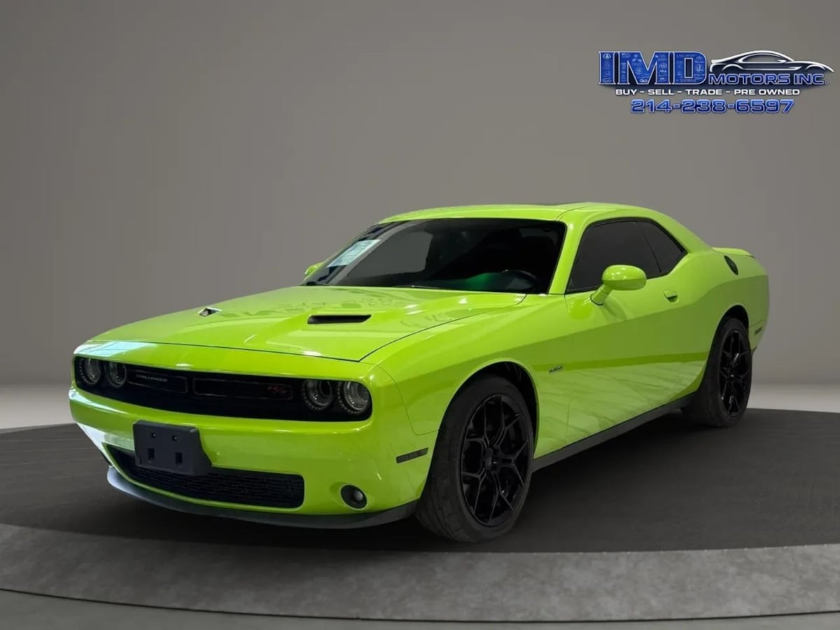 2015 Dodge Challenger R/T Plus's photo