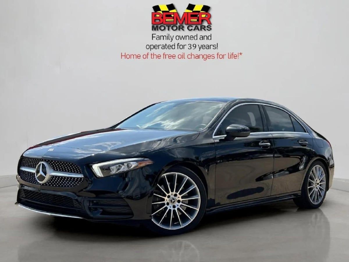 2019 Mercedes-Benz A-Class A220's photo