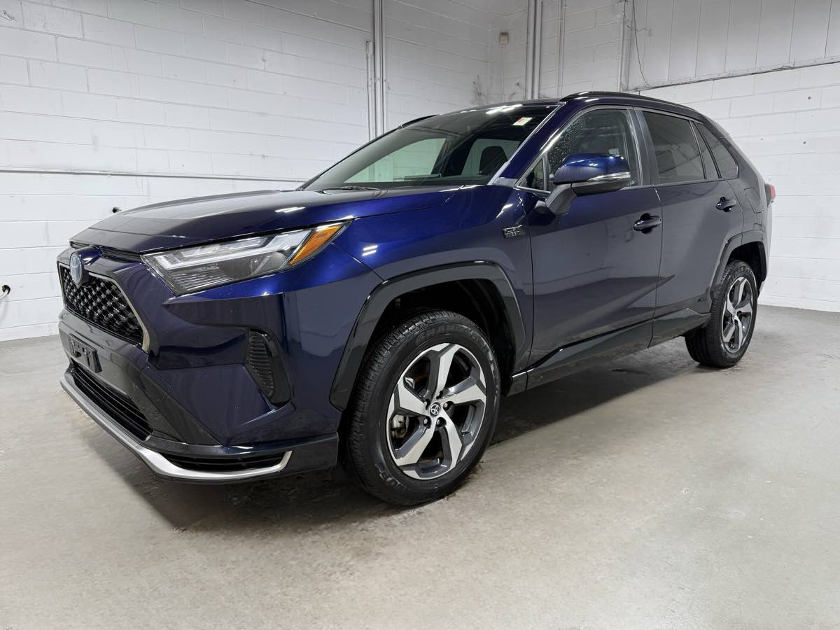 2024 Toyota RAV4 SE's photo