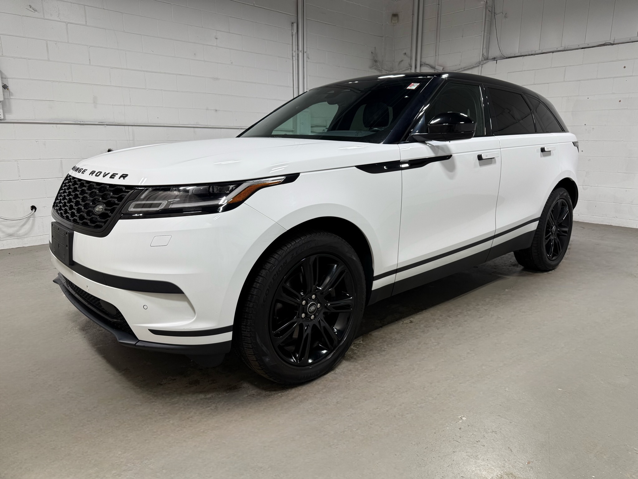 2022 Land Rover Range Rover Velar S's photo