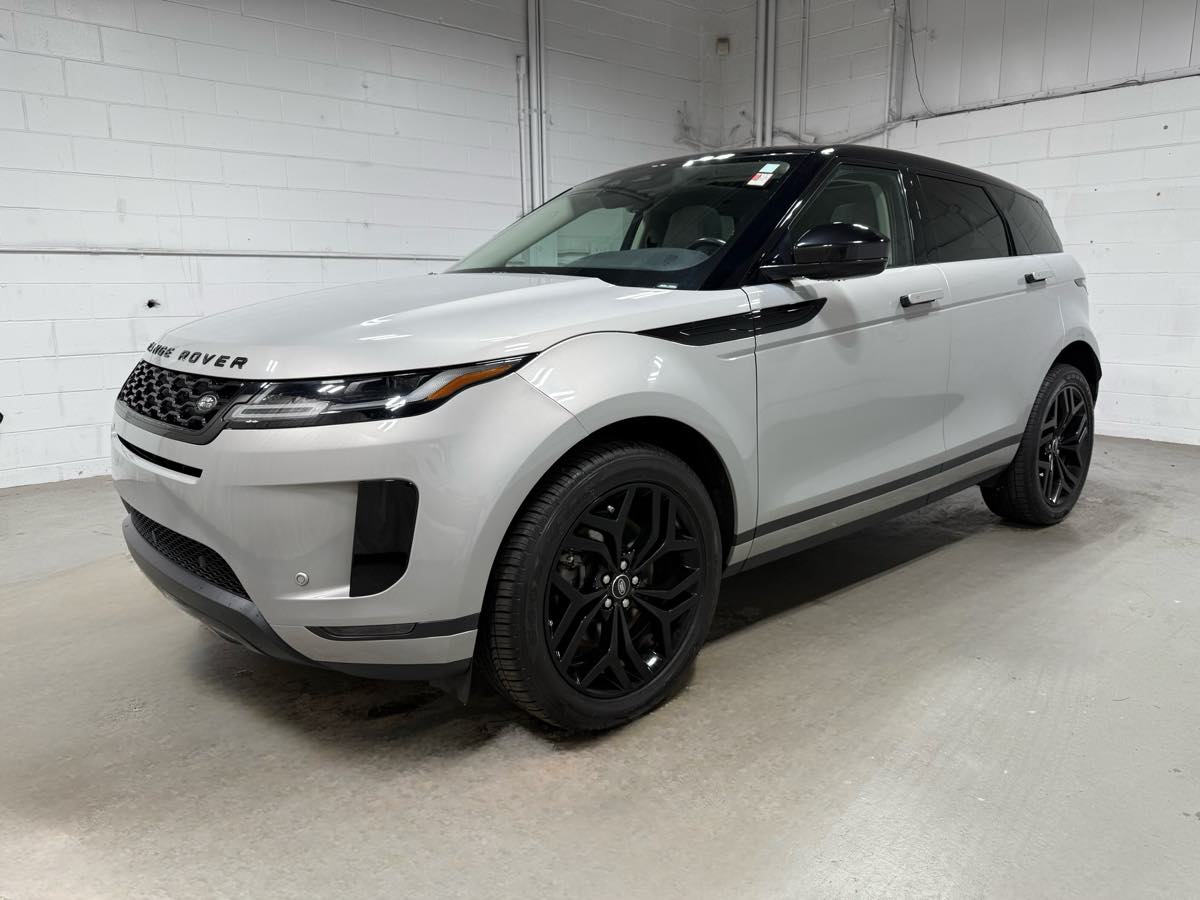 2022 Land Rover Range Rover Evoque SE's photo