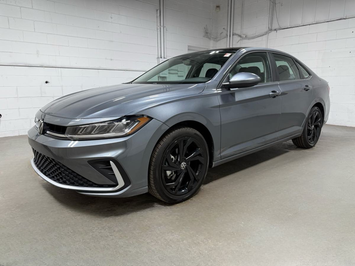 2025 Volkswagen Jetta SE's photo