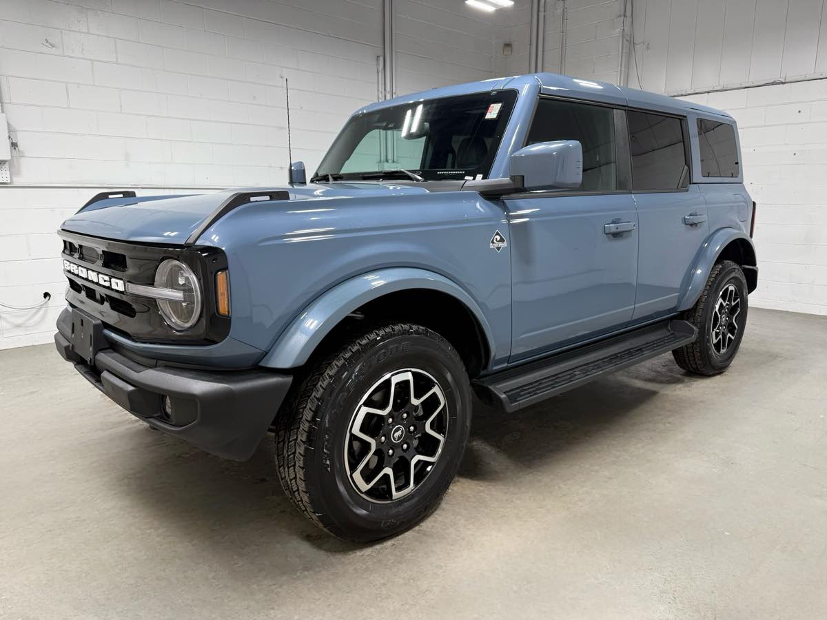 2025 Ford Bronco 4-Door Outer Banks's photo