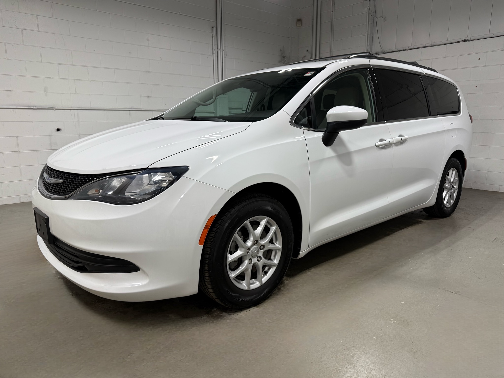 2020 Chrysler Voyager's photo