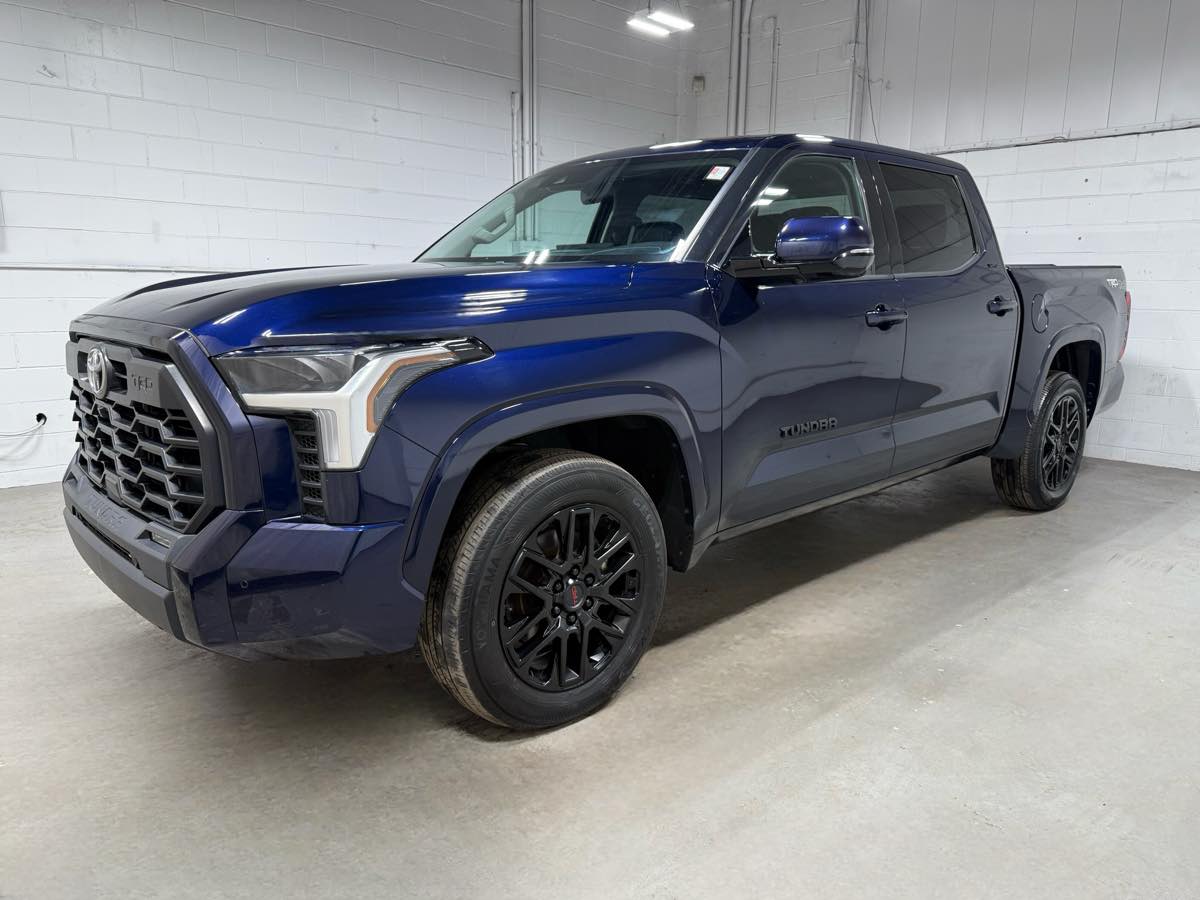 2023 Toyota Tundra SR5's photo