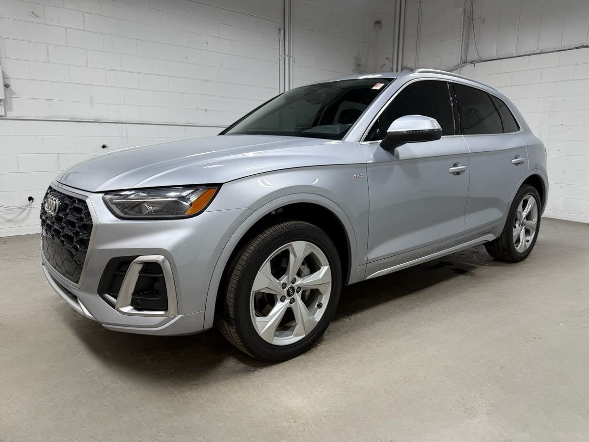 2022 Audi Q5 Premium Plus's photo