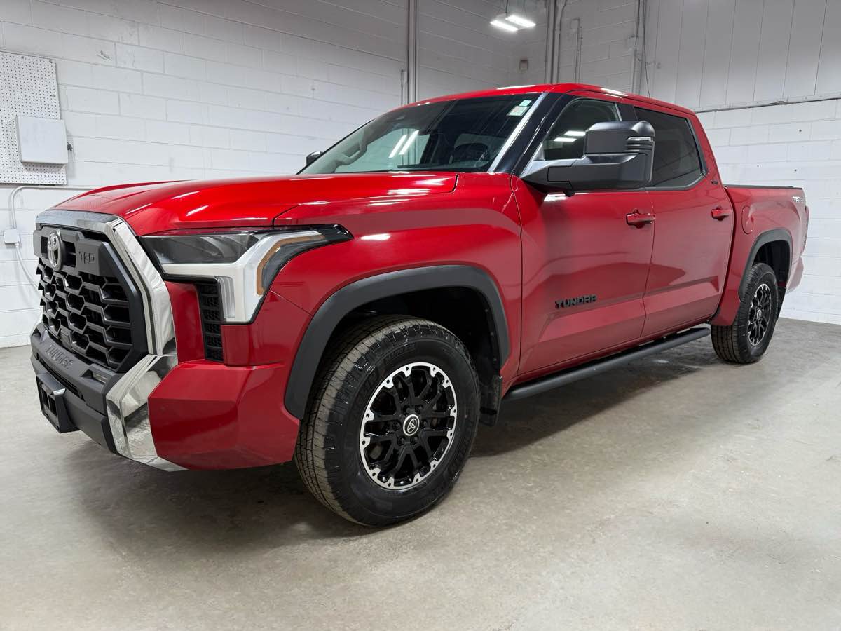 2023 Toyota Tundra SR5's photo