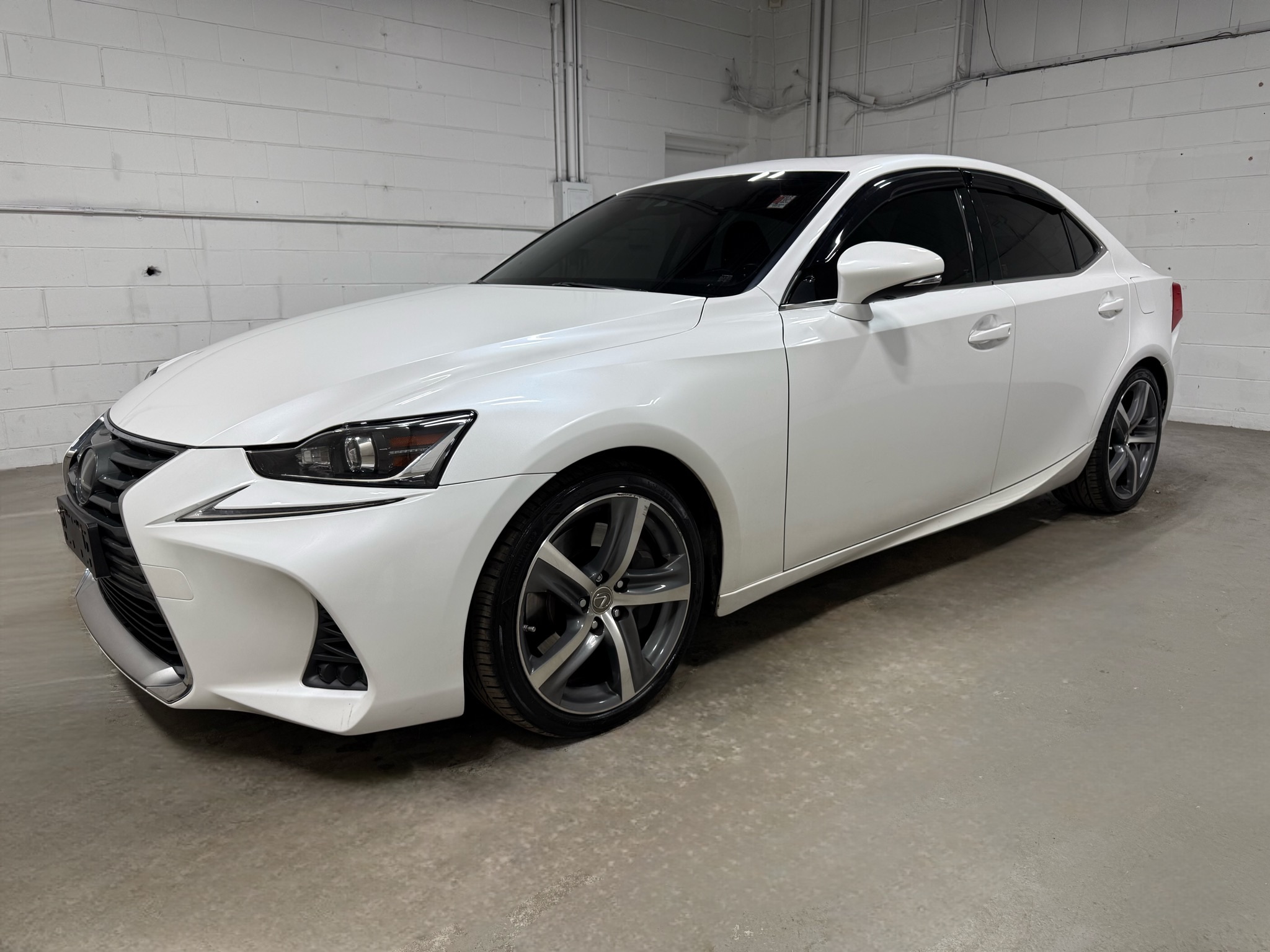 2018 Lexus IS 300's photo