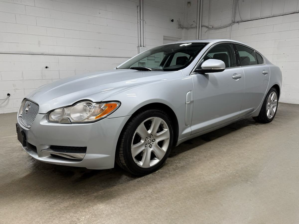 2010 Jaguar XF Base