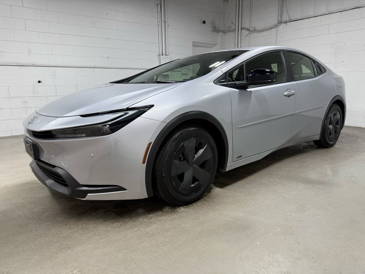 2023 Toyota Prius LE