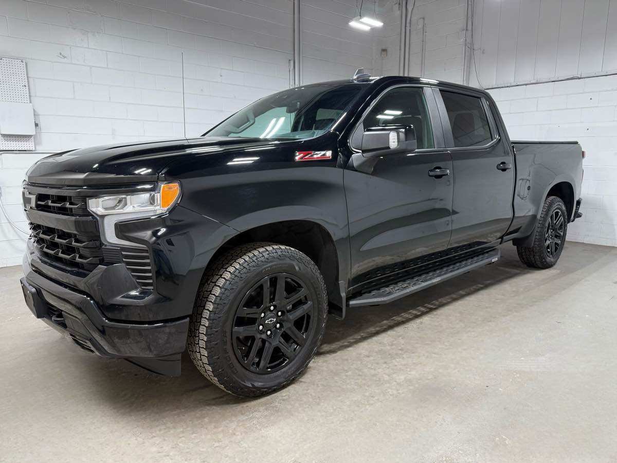 2022 Chevrolet Silverado 1500 RST 4X4 Crew Cab Short Box's photo
