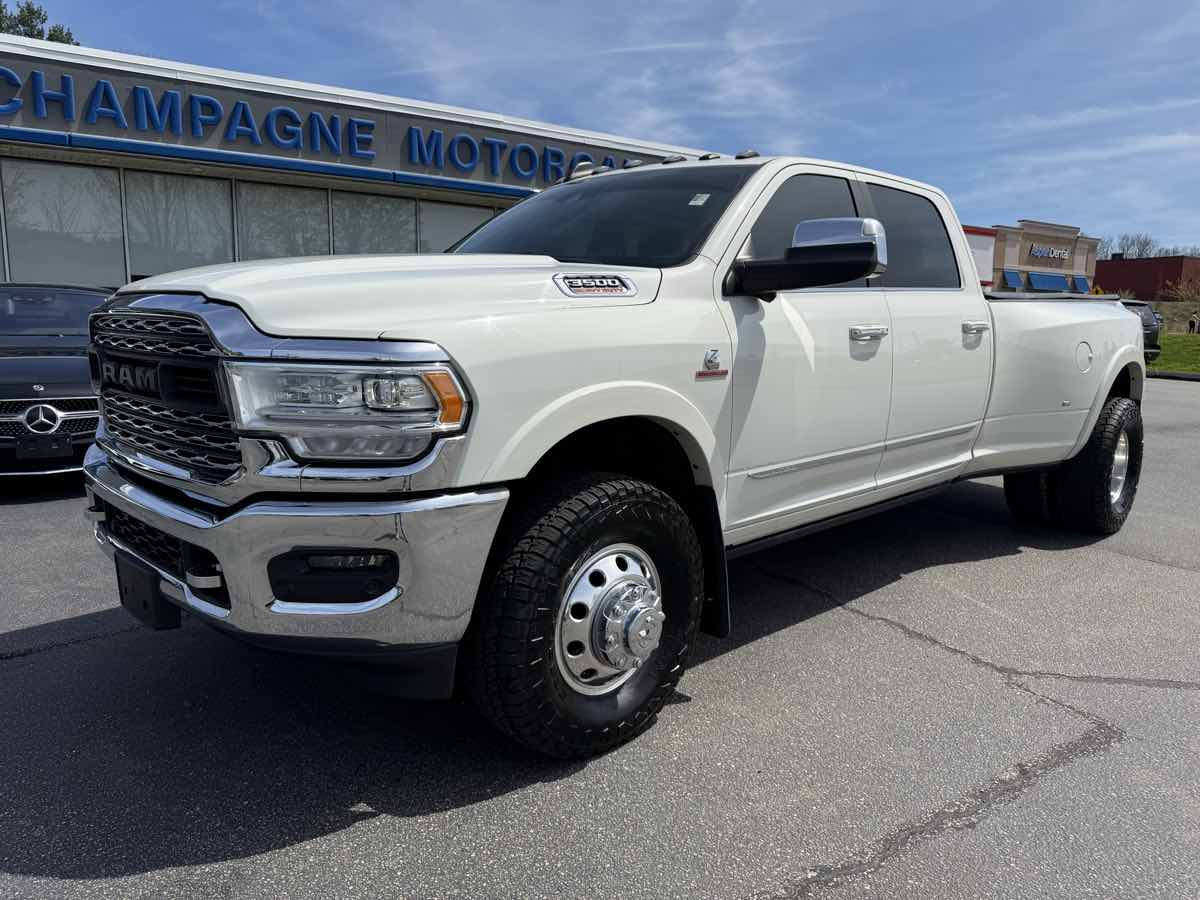 2019 RAM 3500 Limited 4X4 Crew Cab LWB's photo