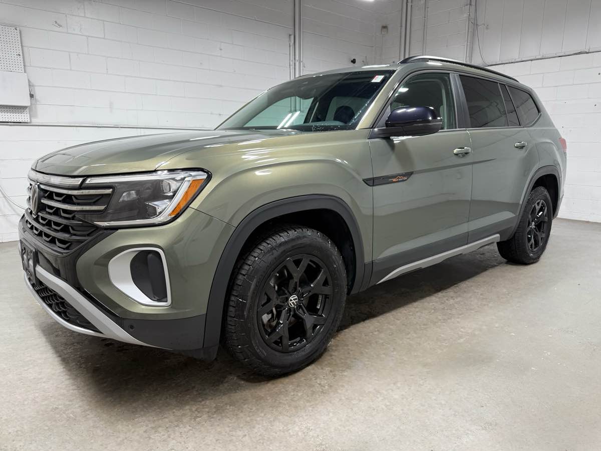 2025 Volkswagen Atlas 2.0T Atlas Peak Edition 4MOTION's photo