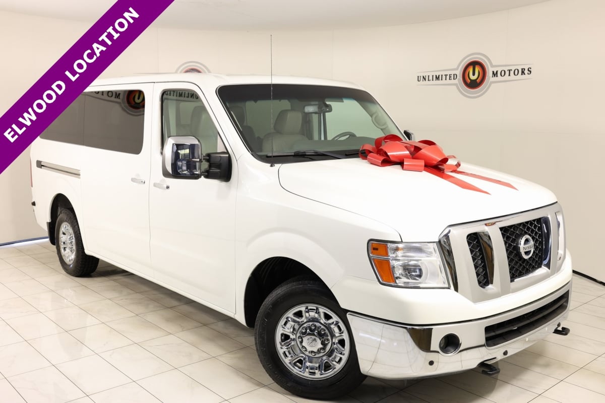 2021 Nissan NV Passenger SL's photo