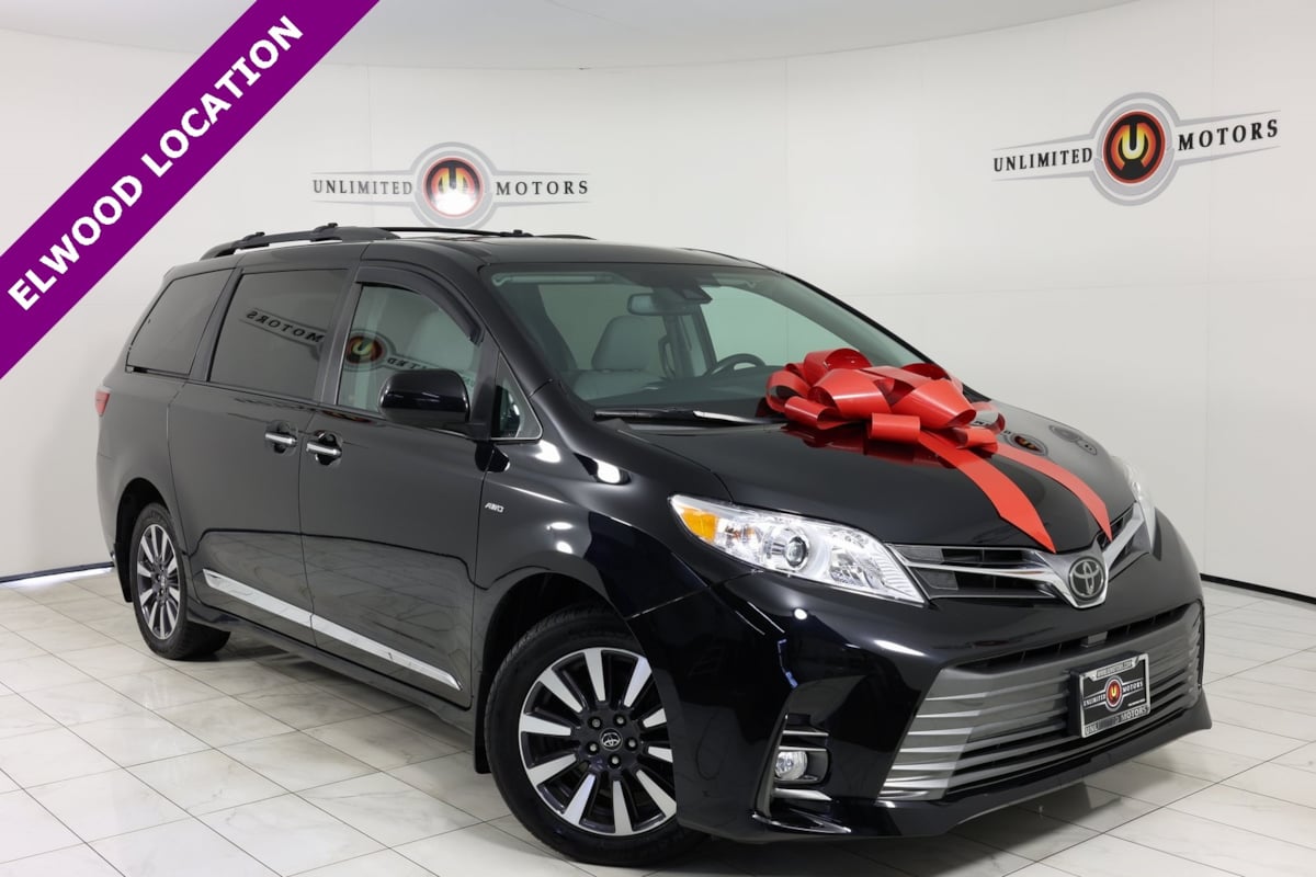 2020 Toyota Sienna XLE's photo
