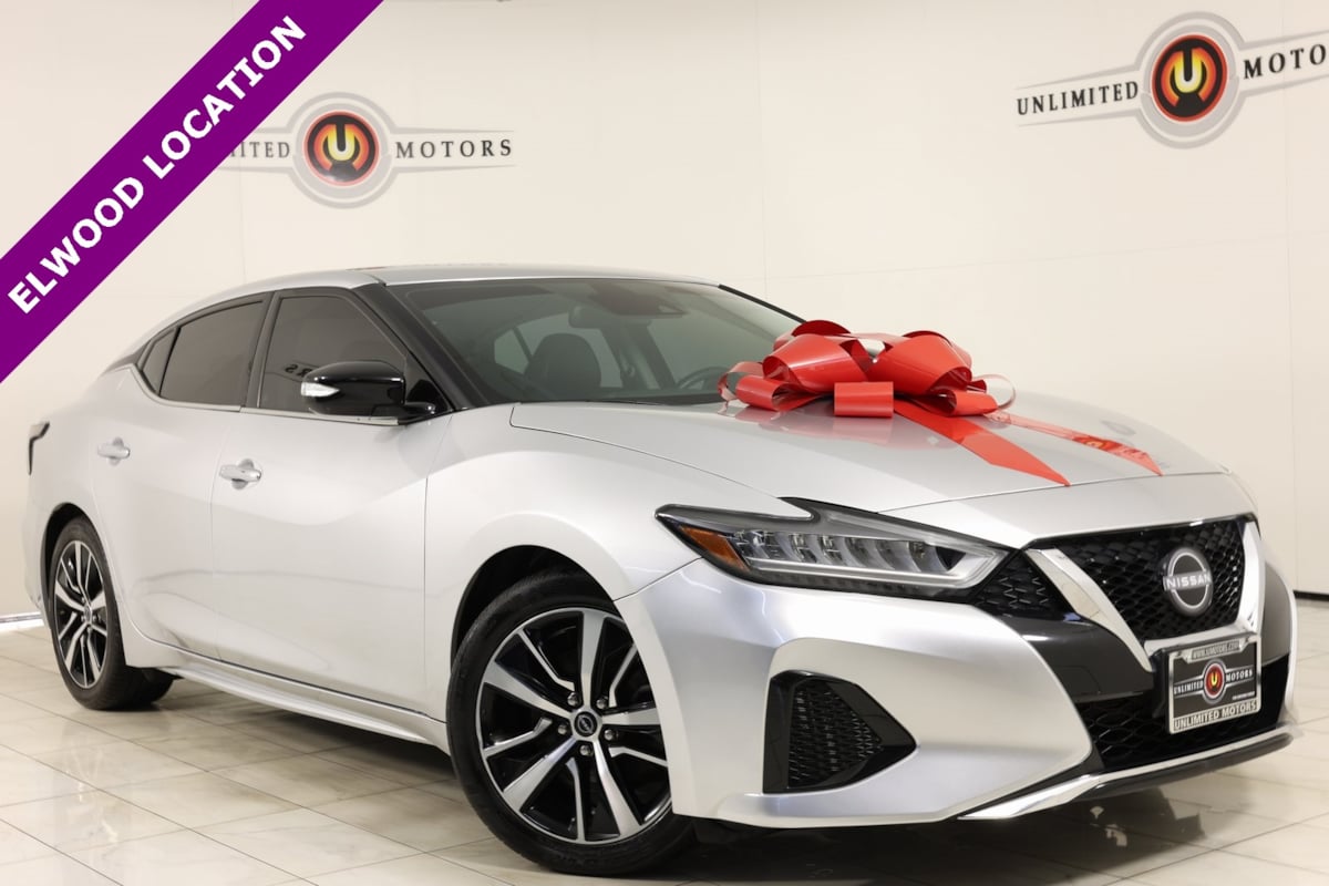 2023 Nissan Maxima SV's photo
