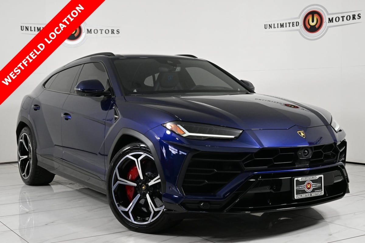 2021 Lamborghini Urus Pearl Capsule