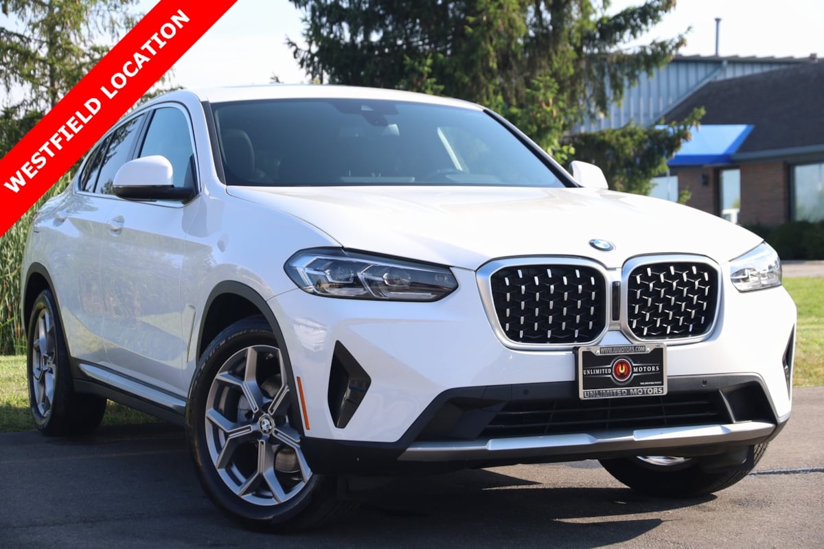 2022 BMW X4 30i's photo