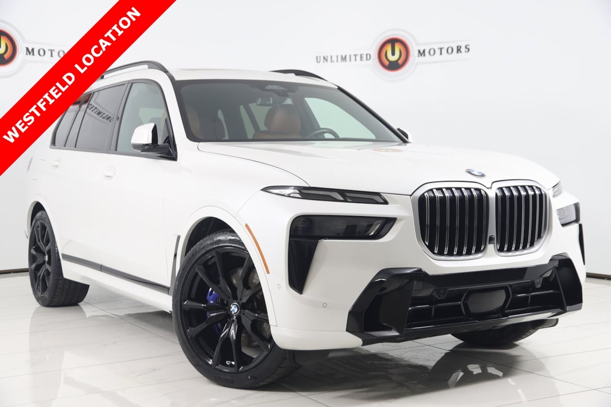 2023 BMW X7 40i's photo