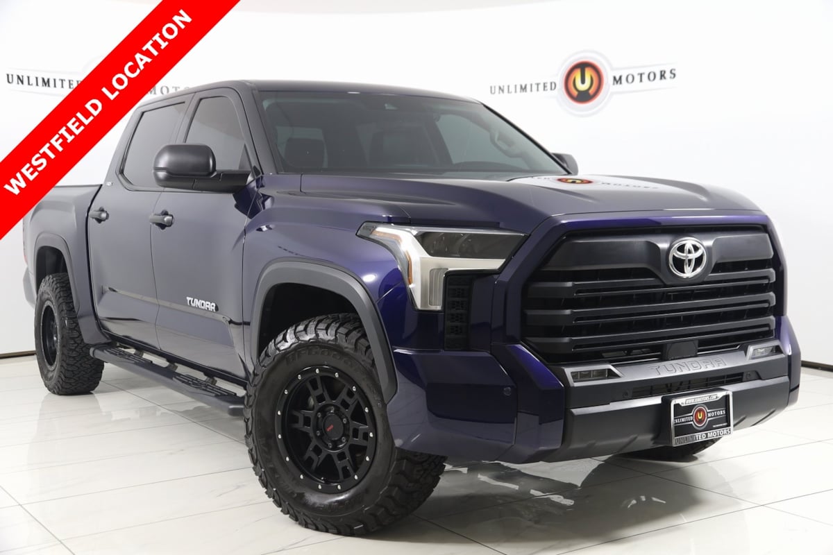 2023 Toyota Tundra SR5's photo