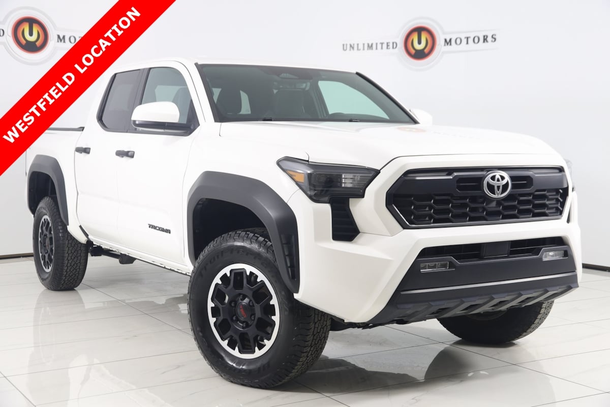 2024 Toyota Tacoma SR5's photo