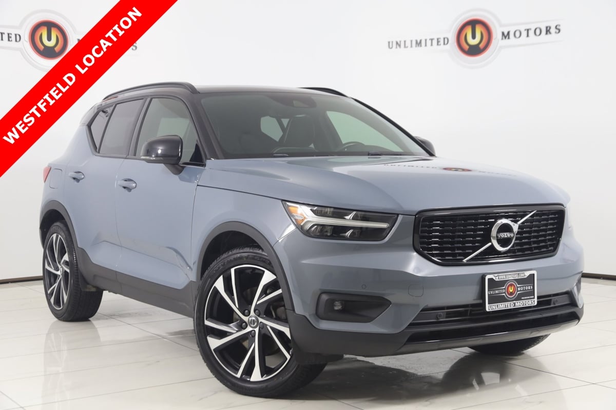 2020 Volvo XC40 R-Design's photo