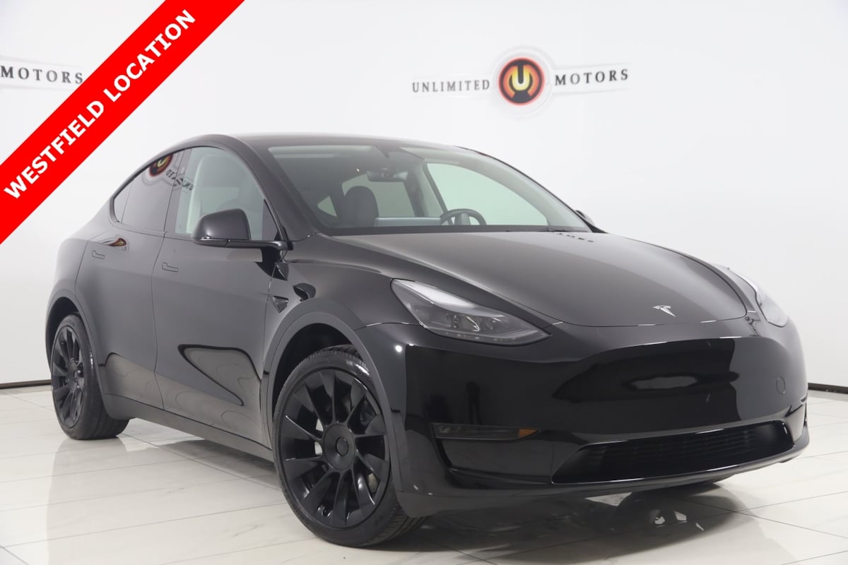 2025 Tesla Model Y Long Range's photo