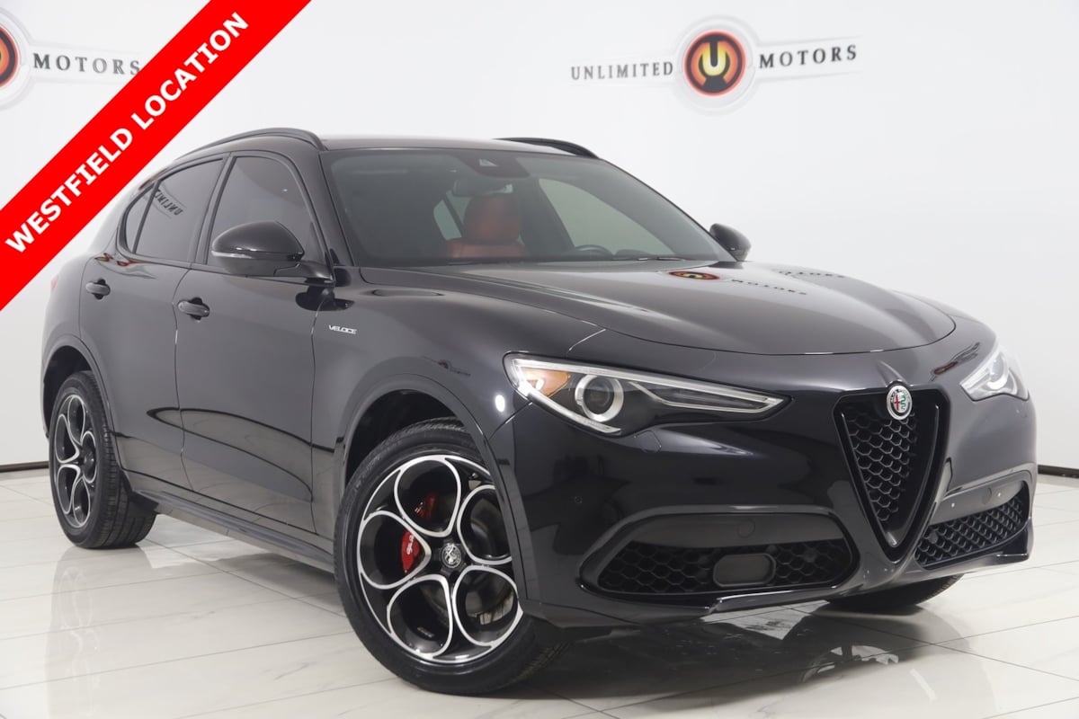 2023 Alfa Romeo Stelvio Veloce's photo