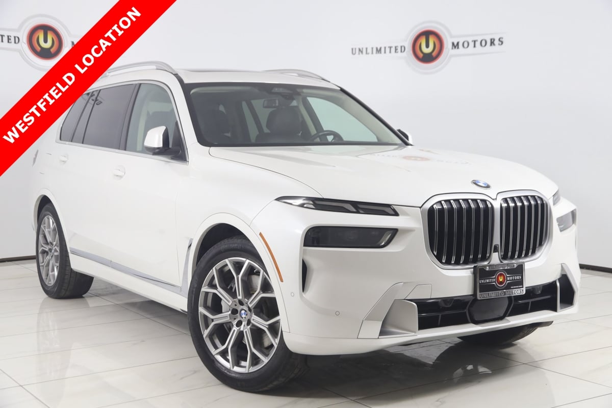 2023 BMW X7 40i's photo