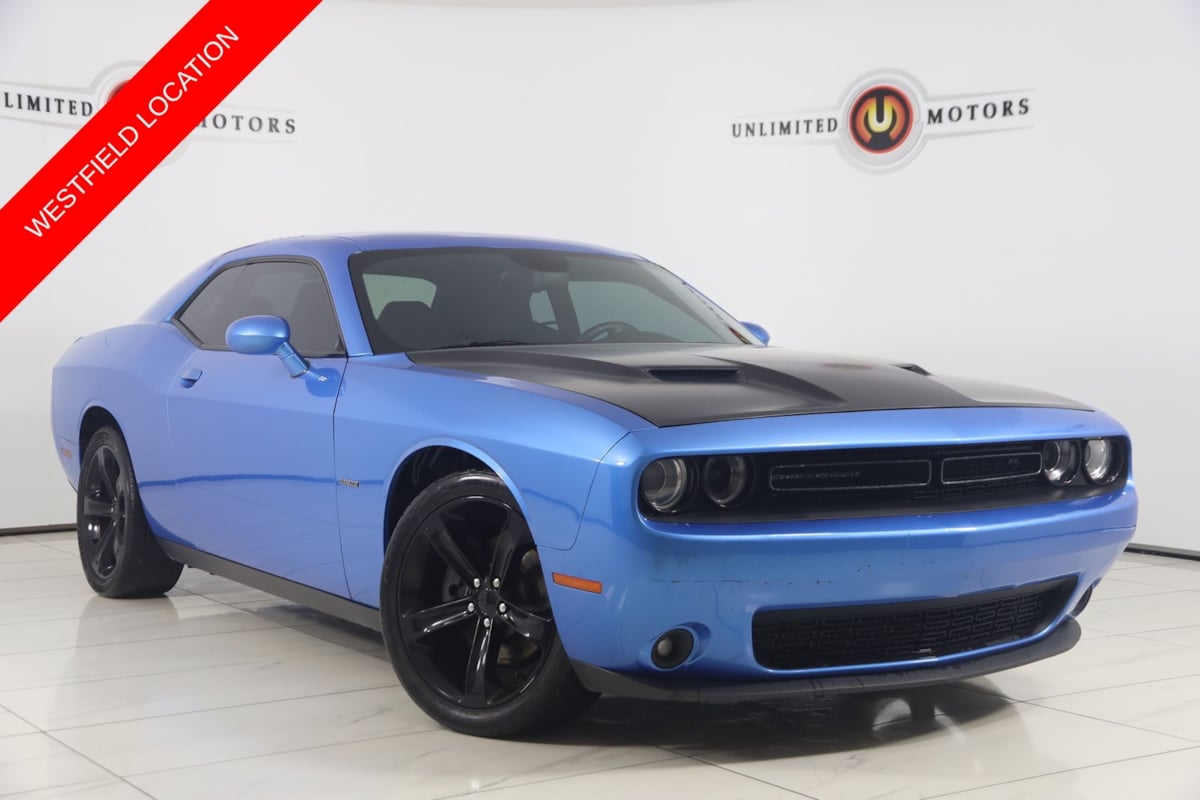 2015 Dodge Challenger R/T's photo