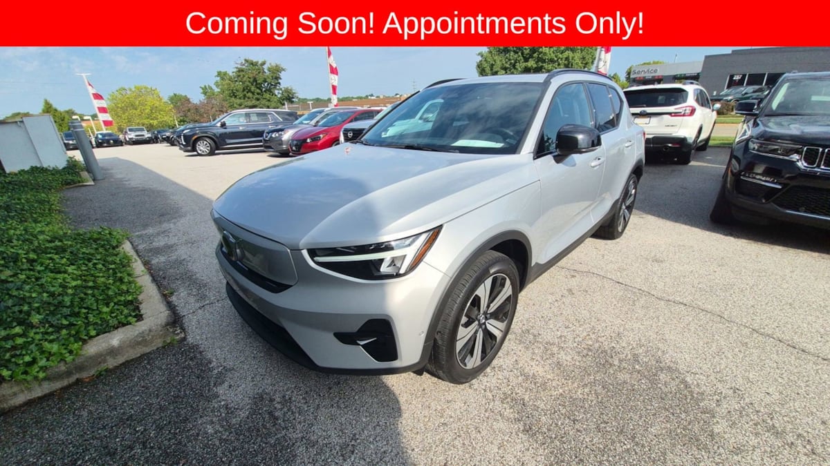 2023 Volvo XC40 Plus